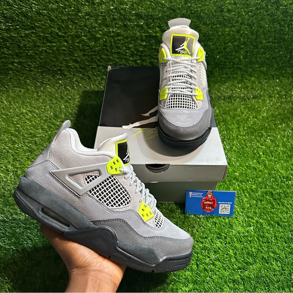 2020 Air Jordan 4 Retro SE “Neon 95”